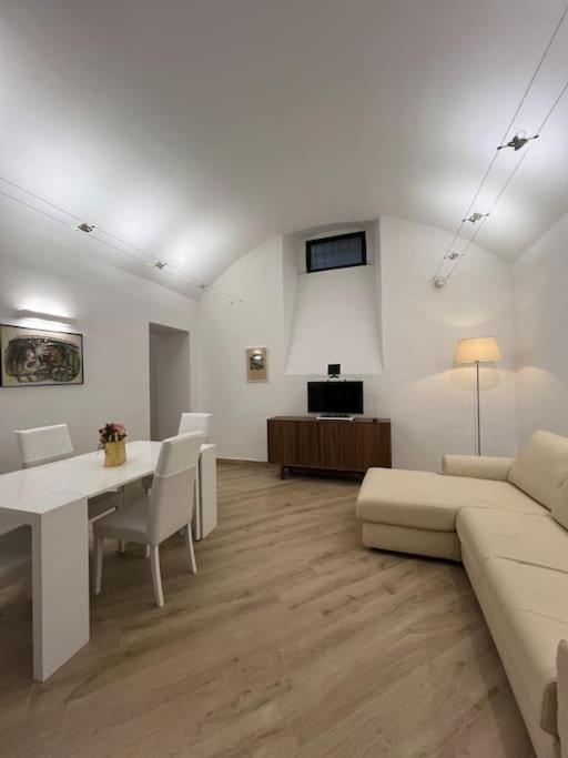 Molo 7 - Antesitum - Classic, Modern And Cozy Malgrate Buitenkant foto