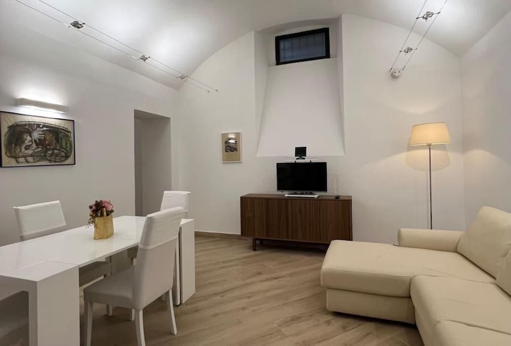 Molo 7 - Antesitum - Classic, Modern And Cozy Malgrate Buitenkant foto